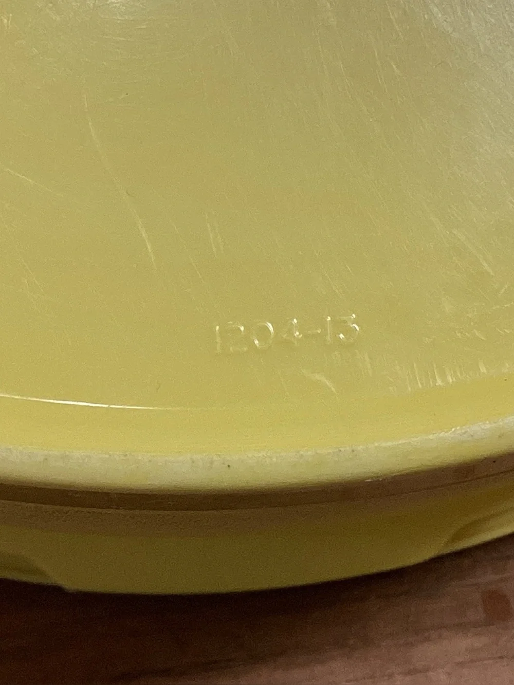 🟡 Vintage - Tupperware - By one get one FREE - Collectible - Unique - Yellow
